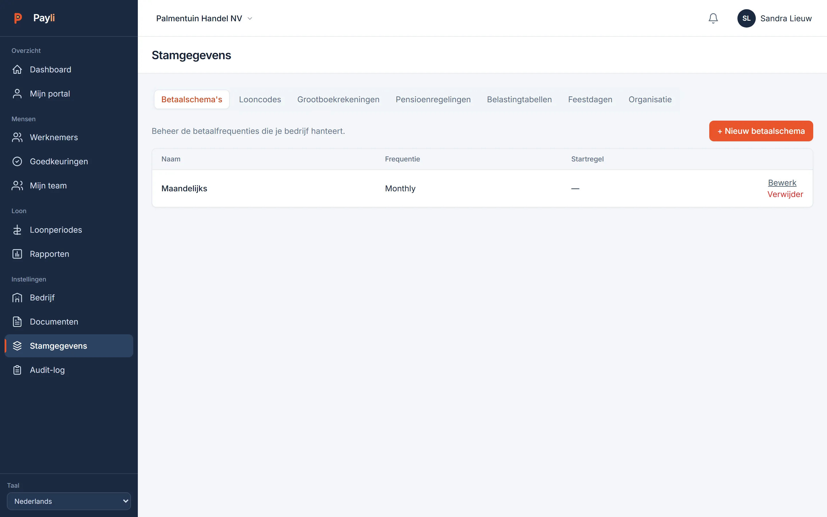 Stamgegevens: looncodes, afdelingen, kostenplaatsen, betaalschema's
